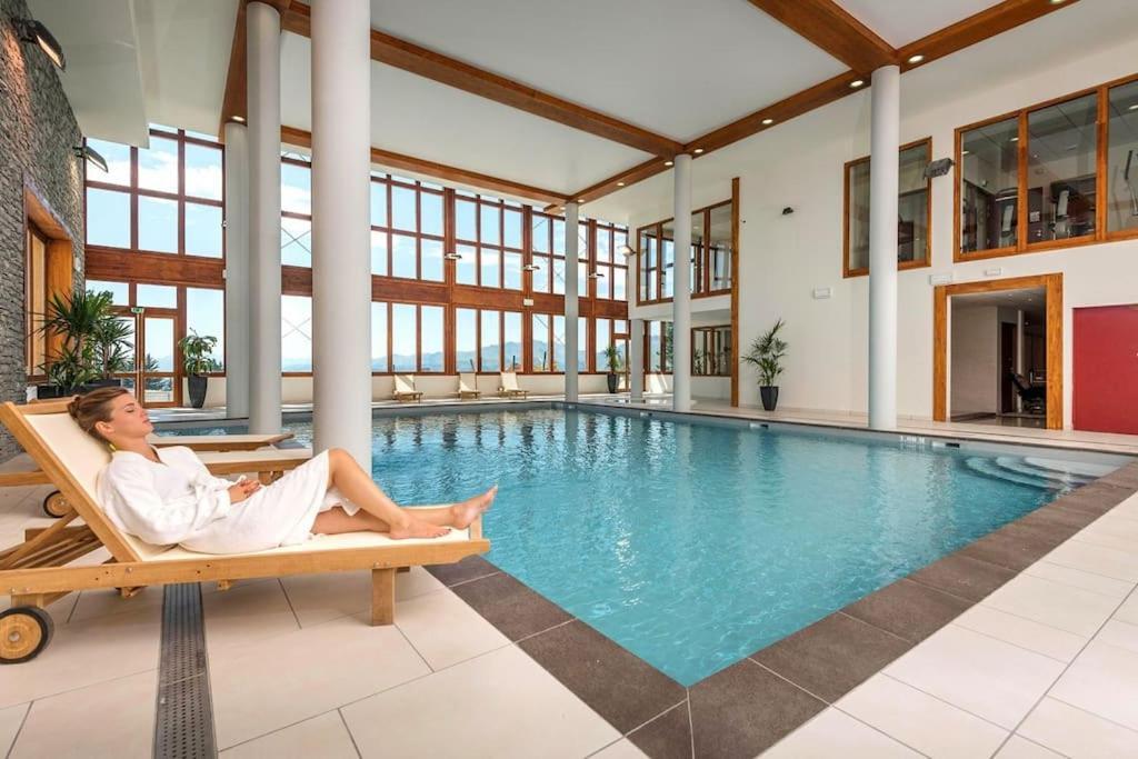 Confort Et Espace Pour Cet Appartement Duplex De 100 M2 Avec Grand Sejour Expose Sud Avec Cheminee, 4 Chambres , Acces Direct Aux Pistes De Ski Et Au Golf Dans La Residence Edenarc Avec Piscine, Jacuzzi Et Spa Bourg-Saint-Maurice Exterior photo